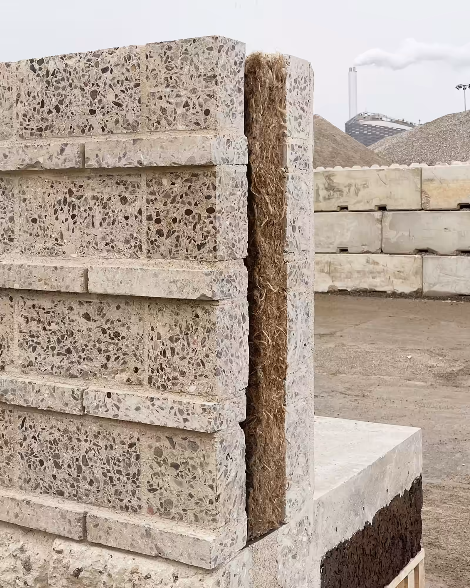 Eksempel på betonsten i fuld facade