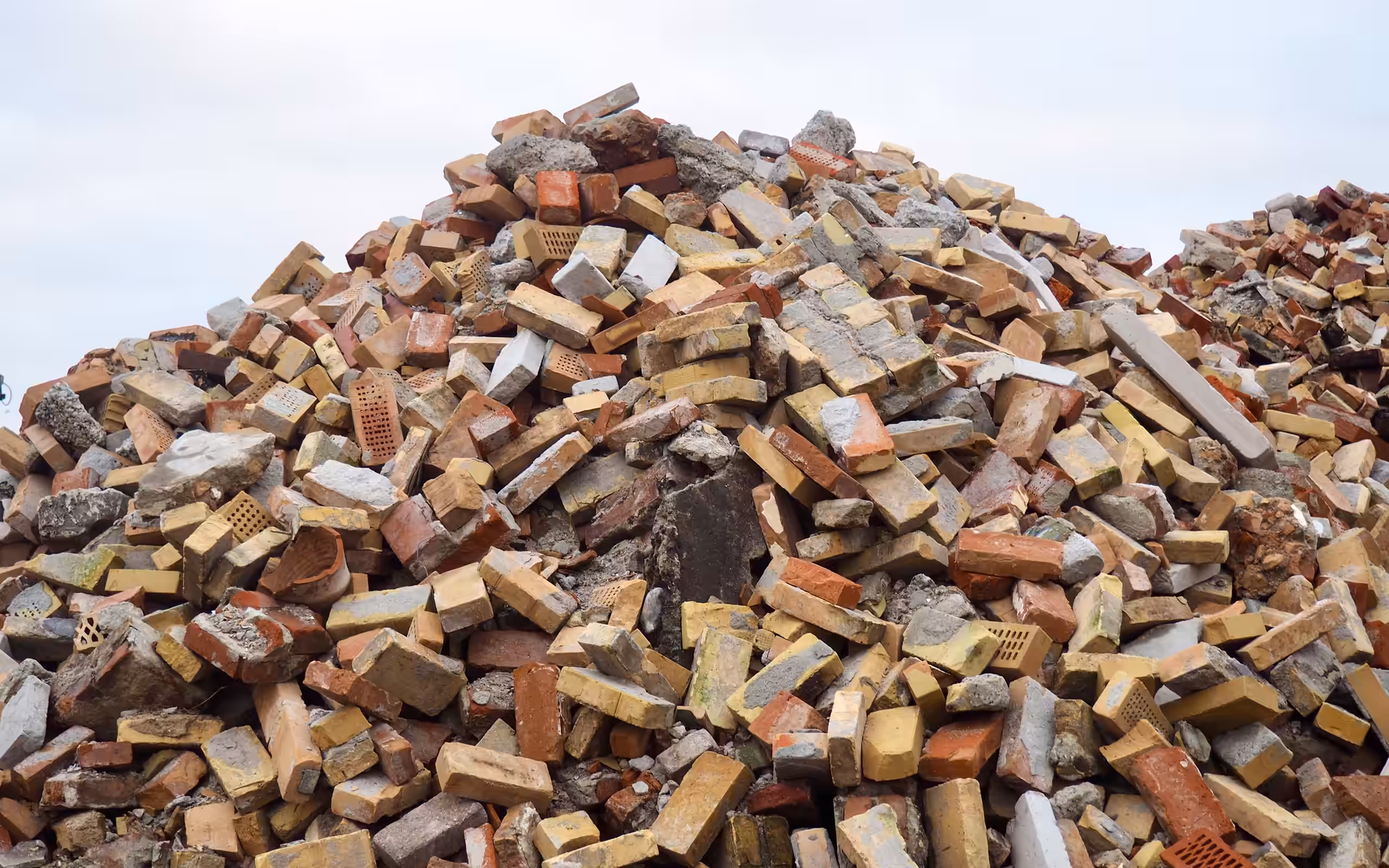 Bunke af perforerede mursten